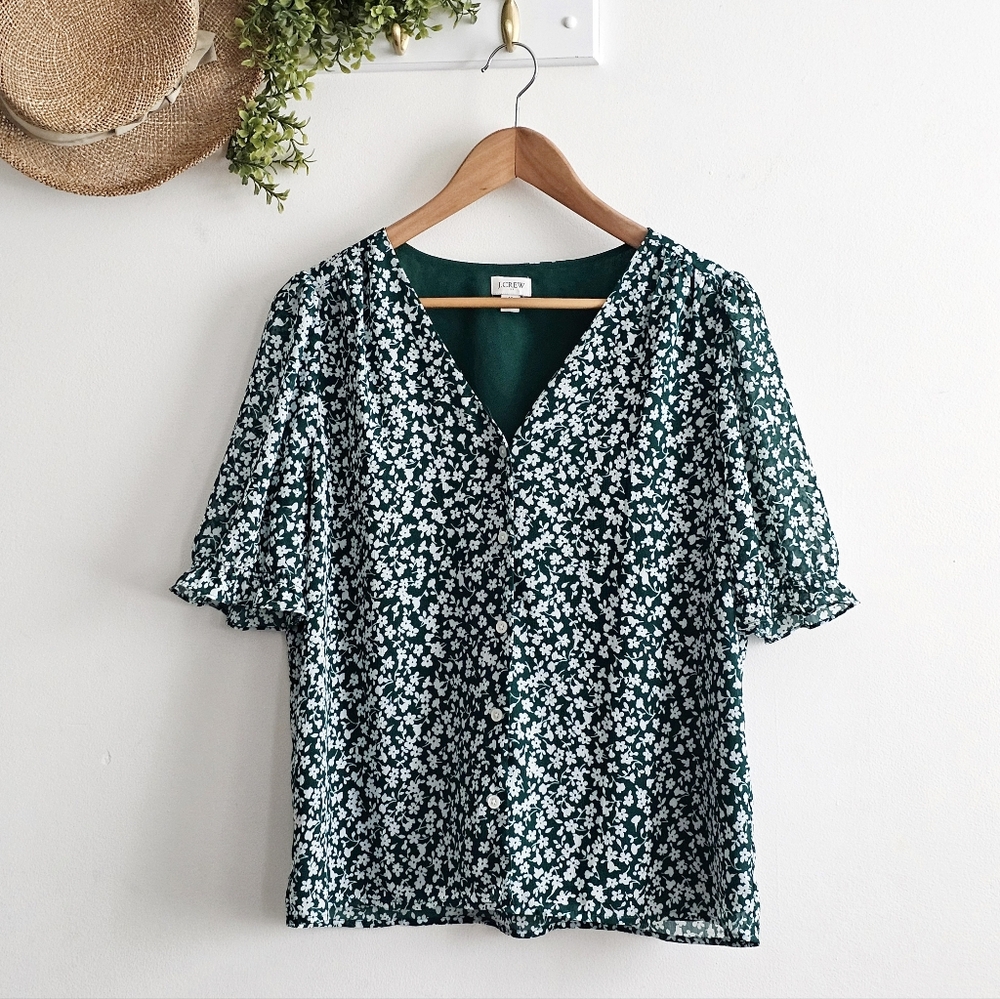 🌿 J.Crew Floral Puff Sleeve V-Neck Blouse Green White Size M
